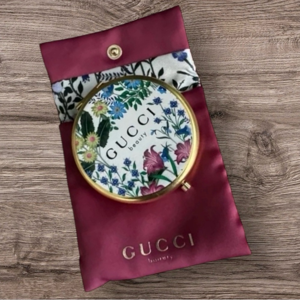 Gucci Beauty Floral Compact Mirror with Snap Pouch -NIP